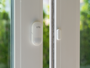 Arlo All-in-One Sensor - 8 in 1 with Open/Close Detection, Motion Sensor, Water Leak Detection, Freeze Detection, Tilt Detection, Smoke Alarm Listening, CO Alarm Listening - 1 Pack, Add-On, MS1001​ — product image