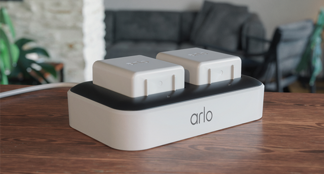 Arlo Dual Charging Station Certified Accessory - Charge up to Two Batteries, Works Rechargeable Batteries (VMA5400) XL Rechargeable Batteries (VMA5420) Only - VMA5400C — product image