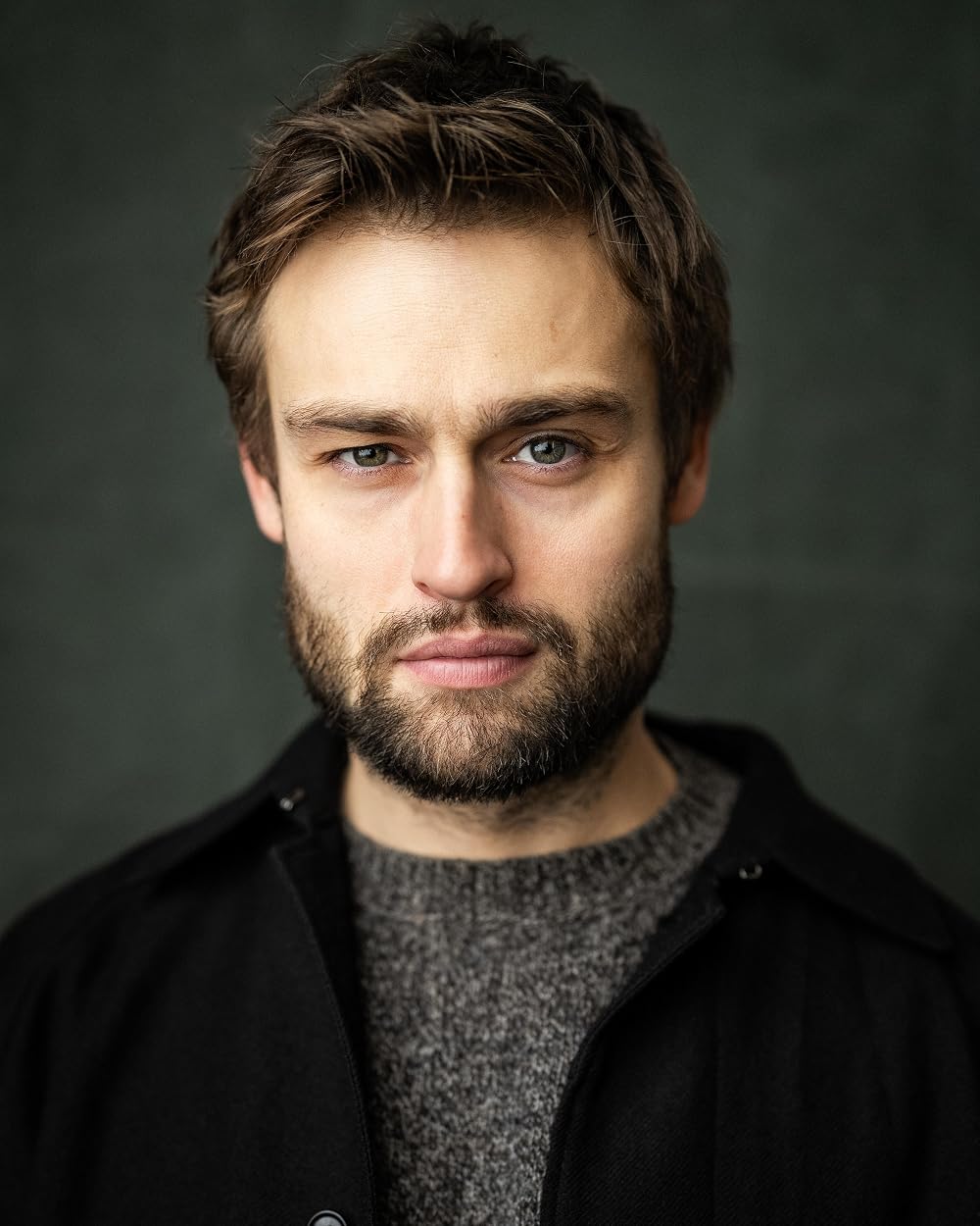 Douglas Booth(I)