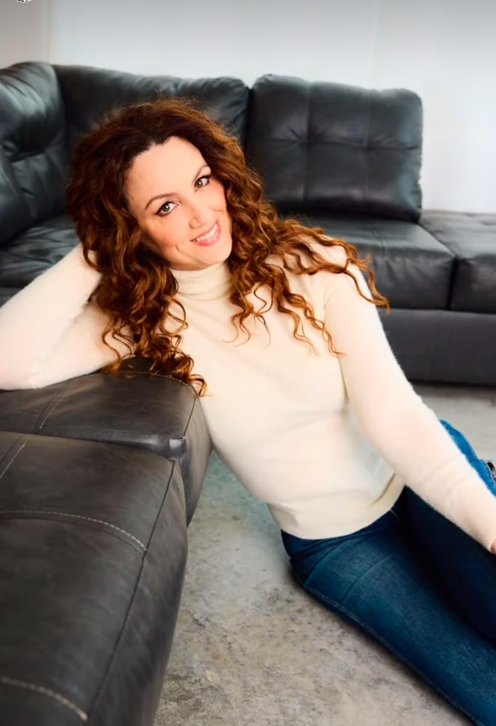 Laura Holloway(II)